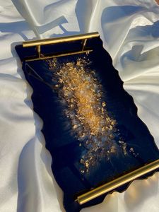 Plateau de service et de rangement personnalisé en résine époxy pour bijoux, accessoires de salle de bain et plateau tendance pour le café et le petit-déjeuner sur table - Product Image 2