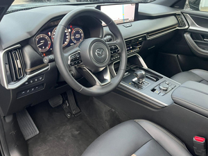 Mazda CX-80 d'occasion 2025, 6 cylindres, puissance (254 ch), carburant diesel, 4 roues motrices, 4x2, 2 essieux, 3,3 L, Euro 6e, transmission automatique, conduite à gauche - Product Image 6