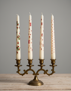 Ensemble de 4 bougies coniques artisanales sans fumée en cire de soja et paraffine, motif cœur de rose vintage, parfum lavande, pour décoration de Noël et d'hiver - Product Image 1