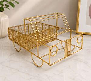 Plateau décoratif en fil métallique plaqué or en forme de voiture, design géométrique moderne, pièce unique avec fonction poignée - Product Image 2