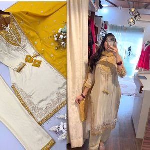 Ensemble de costume prêt-à-porter de qualité supérieure en soie Ronald avec broderie et travail de sequins, accompagné d'un dupatta en dentelle - Product Image 5