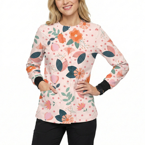 Blouse de travail médicale élégante à manches longues avec fermeture à boutons-pression, motif floral imprimé personnalisé OEM, vente en gros de blouses médicales en vrac - Product Image 3