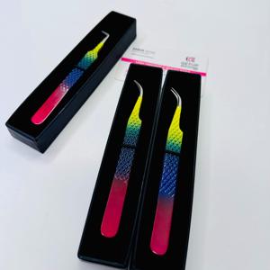 Pince à cils isolante à 90 degrés pour extensions de cils volume, en acier inoxydable, antidérapante, option logo personnalisé, couleur arc-en-ciel - Product Image 2