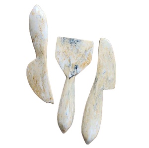 Cuchillo para Queso Moderno y Elegante con Patrón en Espiral, Hecho a Mano con Resina Sky, Utensilios de Resina Melocotón de Lujo para Cocina - Product Image 1