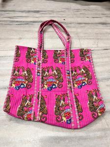Sac fourre-tout matelassé pour femme avec doublure en coton et imprimé bloc, options de vente en gros, sac de voyage à bandoulière lavable pour femme - Product Image 2