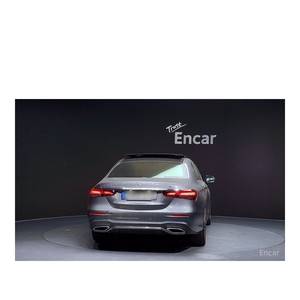 Mercedes-Benz Clase E E350 4MATIC AMG Line 2023, 49,941 km, Caja de Cambios Automática, Asientos de Cuero, Volante a la Izquierda, Cámara Trasera - Product Image 4