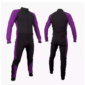 Ropa de paracaidismo de alto rendimiento con cierres seguros y ajuste flexible. Traje de paracaidismo diseñado para paracaidistas profesionales. - Product Image 1