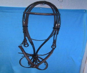 Brida de cuero negra para caballo inglés con ceñuelo ajustable y juego de riendas, equipo de equitación, fabricante Kanpur India - Product Image 5