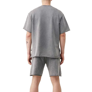Ensemble deux pièces personnalisé T-shirt et short de haute qualité pour homme – Ensemble chemise et short délavé à l'acide, coupe ample et confortable - Product Image 2