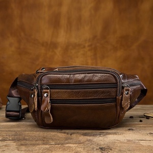 Riñonera de Cuero Negra con Logotipo Personalizado, Impermeable, Estilo Vintage, Servicio OEM, Riñonera de Cuero Moderna para el Verano - Product Image 1
