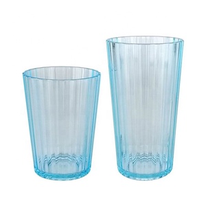 Vasos de plástico acrílico con línea de rayas - Product Image 1