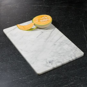 Planche à découper artisanale de qualité supérieure en bois blanc et marbre, élégante et naturelle, idéale pour servir des fromages dans les restaurants - Product Image 3