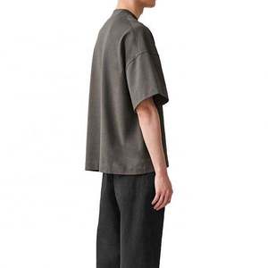 เสื้อยืดวินเทจลายโลโก้แบบกำหนดเอง ผ้าคอตตอนหนาน้ำหนักมาก 100% สำหรับผู้ชาย เสื้อยืดลายฟอกสี - Product Image 5