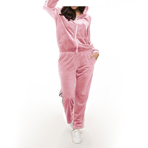 Nouvel ensemble de survêtement en velours respirant pour femme, style streetwear 2026, deux pièces, idéal pour l'extérieur – Vente chaude - Product Image 2