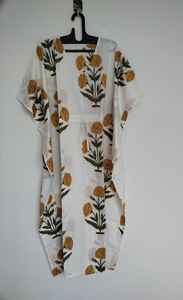 Robe Kaftan en Coton Jaune à Motifs Imprimés et Dentelle, Coupe Vintage Évasée et Ample pour Femme, Idéale pour l'Été et le Quotidien - Product Image 6