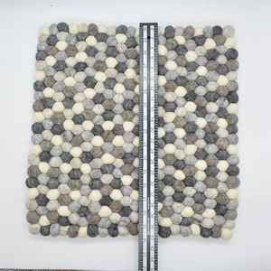 Coussins de chaise en feutre de laine écologique de haute qualité faits à la main 40x40cm Tapis en feutre de style classique pour un usage quotidien - Product Image 1