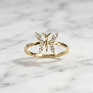 Anillo de Diamantes Redondos de 0.30CTW con Diseño de Mariposa, Oro de 14K, Diamantes Cultivados en Laboratorio, Color E-F, Claridad VVS2, Banda Minimalista Inspirada en la Naturaleza para Mujer - Product Image 1