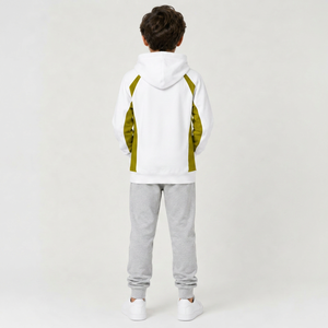 Sudadera premium para niños, diseñada para brindar calidez, comodidad y estilo, perfecta para uso diario, deportes, viajes y aventuras en climas frescos. - Product Image 5