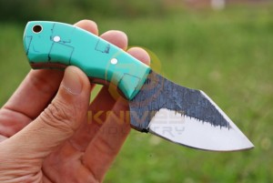 Cuchillo de Caza y Desollado de Acero al Carbono Hecho a Mano con Mango de Resina, Hoja Fija de Espiga Completa, DIY OEM, Funda de Cuero - Product Image 2