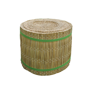 Alfombra de Sedge Tejida Transpirable para Cubrir el Suelo y Mantener los Espacios Abiertos Frescos en Condiciones Climáticas Cálidas - Product Image 1