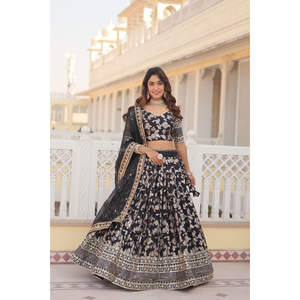 Ensemble Lehenga Choli & Dupatta Tissu Jacquard Pure Viscose Teintable Designer - Product Image 3