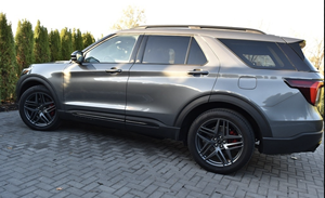 Expédition immédiate : Ford Explorer 4x4 3.0TT ST-EDITION 2025 – Garantie 3 ans – Disponible à la vente - Product Image 4