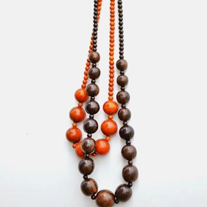 Collar de Resina con Conchas, Color y Tamaño Personalizados, Cuentas de Resina Hechas a Mano, Únicas, Ultra Brillantes, Origen Indio, por Perfect Enterprises - Product Image 1