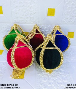Craftstages - Bolso de Mano de Metal Hecho a Mano con Diseño de Corazón y Perlas, Forro de Satén y Cierre de Solapa para Bodas - Product Image 1