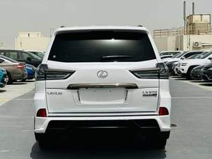 Lexus LX 570 Blanco Usado en Buen Estado, Edición Negra 2011-2021, Listo para Usar - Product Image 2