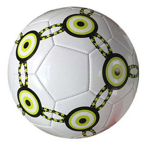 Balón de Fútbol Blanco CORE FIELD con Patrón de Círculos Concéntricos Verdes y Negros, Ecológico, Resistente, para Entrenamiento en Interiores/Exteriores - Product Image 1
