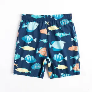 Pantalones cortos de playa para niños, bóxer de cinco puntos con patrón de dibujos animados, holgado, informal, para niños de mediana edad, para vacaciones, camión de natación