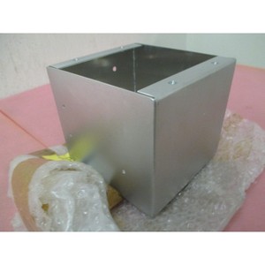 กล่องยึดจับ AMAT 0040-95590 Source SUPPR'ION - อุปกรณ์และชิ้นส่วนเซมิคอนดักเตอร์ระดับโลกที่เชื่อถือได้ - Product Image 1