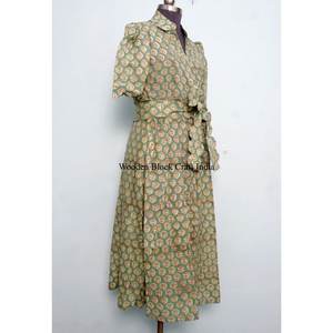 Vestido midi elegante para mujer, cómodo, de manga corta, con estampado floral vibrante hecho a mano, 100% algodón puro, estilo casual. - Product Image 5