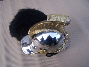 Casco Napoleónico Dragón de Hierro y Latón con Crin de Caballo y Plumas, Casco de Acero con Plumas Rojas, Cascos de Águila - Product Image 2