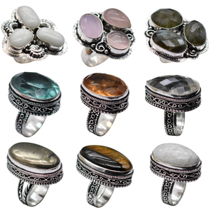 Lote de 25 Anillos Hechos a Mano con Piedras Preciosas Naturales Bañados en Plata – Surtido de Anillos con Engaste de Bisel y Piedras Mixtas para Mujeres y Niñas, Regalo - Product Image 1