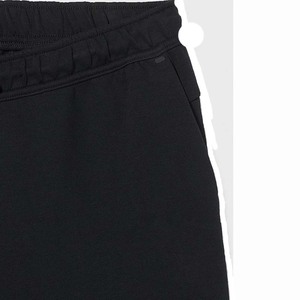 Shorts Bermuda Homme Noir Uni à Taille Élastique avec Poche Zippée Style Sport Décontracté en Polyester Tricoté Respirant Taille Mi-Haute - Product Image 3
