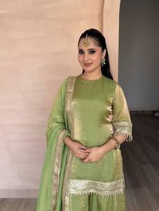 Ensemble Sharara en soie lourde verte pour femme, Salwar Kameez brodé, tenue ethnique traditionnelle pakistanaise, séchage rapide, pour fêtes et mariages - Product Image 2