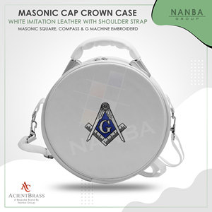 Estuche ligero blanco para gorra masónica con cierre de cremallera y emblema bordado de esquadrillas y compases para insignias masónicas - Product Image 4