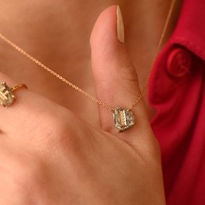 18K Yellow Gold Personalized <b>Initial</b> Pendant-Classic Diamond Cut <b>Chain</b> for Anniversary & Party - Product Image 4