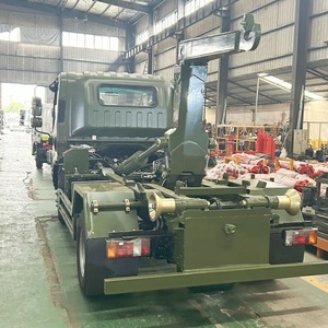 <span class=keywords><strong>Camion</strong></span> à ordures de haute qualité Euro 4 isuzu Hook - Lift 6ton 6000 litres Roll off véhicule à ordures <span class=keywords><strong>camion</strong></span> à ordures avec bras de levage - Product Image 5