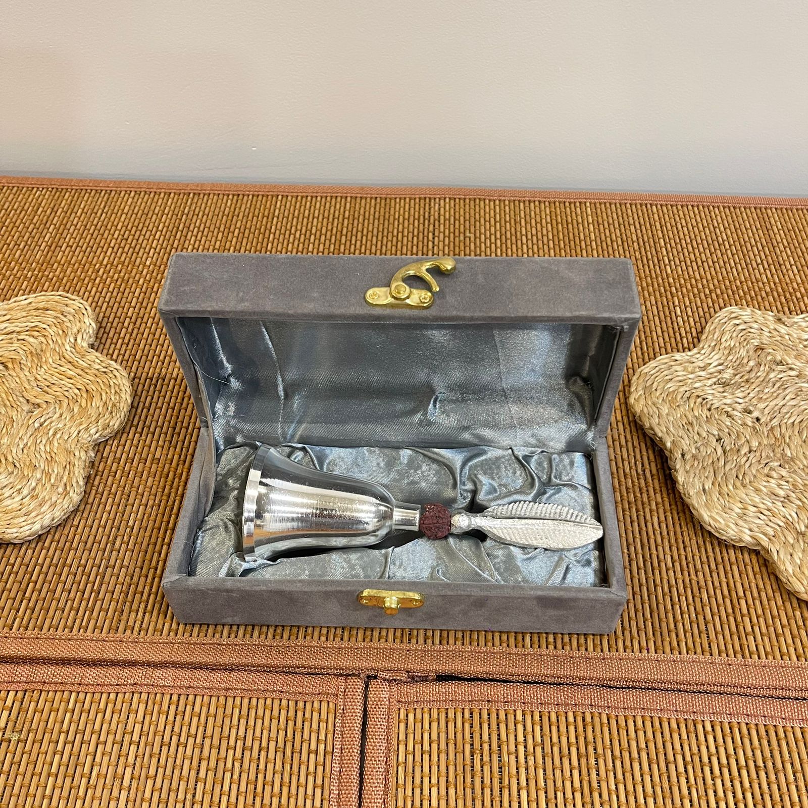 Identique à la photo