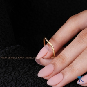 Minimalist 14K Yellow Gold Chevron Curved Wedding Band 3 Stone Round Lab Grown Diamond Contoured Stacking Ring For Women - Product Image 3