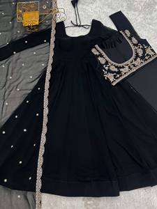 ชุดเดรส Anarkali ผ้าจอร์เจตต์เนื้อหนาแบบพรีเมียม ตกแต่งลายแฟนซี พร้อมเสื้อคลุม Koti แขนแบบ Churidar ซิปด้านข้าง ประดับพู่ กางเกงทรงบาน และผ้าคลุมไหล่ Dupatta สำหรับงานปาร์ตี้ - Product Image 6