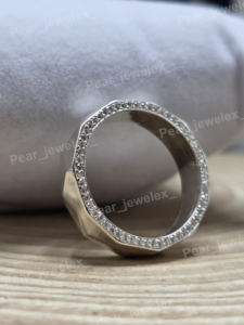 Anillo de Eternidad Geométrico de Plata 925 con Moissanita VVS Engastada en Pavé, Joyería Minimalista Unisex, Regalo para Hombres y Mujeres - Product Image 4