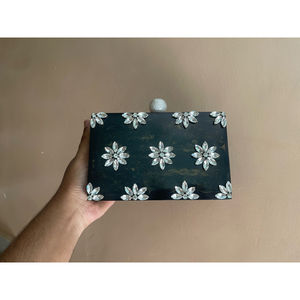 Elegant <b>Green</b> Resin <b>Clutch</b> <b>Bag</b> with Shell and Floral Embellishments Handmade Acrylic Purse <b>for</b> Women Party and <b>Wedding</b> Use - Product Image 3