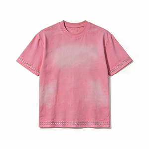 Camiseta de Manga Corta con Cuello Redondo Rosa para Hombre, Corte Regular, Estilo Deportivo, Puños y Dobladillo Adornados con Pedrería, 100% Poliéster de Secado Rápido - Product Image 1