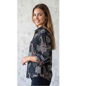 Chemise en viscose rayonne tissée à imprimé géométrique pour femme, toucher doux, lavage enzymatique, manches 3/4, tenue de bureau contemporaine - Product Image 3