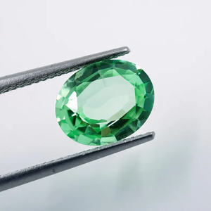 พลอยแซฟไฟร์สีเขียวเพาะเลี้ยงในห้องปฏิบัติการที่ได้รับการรับรองจาก HAYAAT GEMS น้ำหนัก 3.10 กะรัต รูปทรงวงรี (10x8x4 มม.) รุ่น N-154 สำหรับทำเครื่องประดับ ผลิตในอินเดีย - Product Image 2