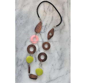 Colliers naturels au design moderne et standard pour filles bijoux pour femmes conception personnalisée écologique naturelle meilleure qualité - Product Image 1