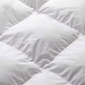 Edredón para Cama, 100% Poliéster, Lavable, Uso Hotelero, Color y Tamaño Personalizables para una Experiencia de Sueño Confortable - Product Image 3